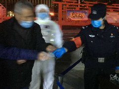 南阳女警刘坤哲在战疫300多次列车中的倔强坚守